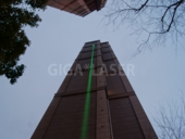 グリーンレーザーポインターX330GD 夕方時の建物への照射